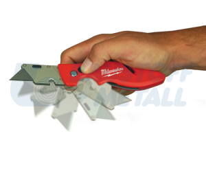 Сгъваем универсален нож Milwaukee с място за съхранение на острие