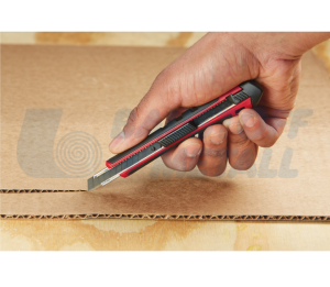 Макетен нож с метален водач Milwaukee 9 мм