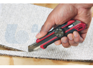 Макетен нож с метален водач Milwaukee 18 мм