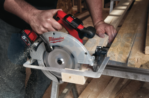 Акумулаторен безчетков циркуляр Milwaukee M18 BLCS66-0X 