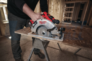 Акумулаторен безчетков циркуляр Milwaukee M18 BLCS66-0X 