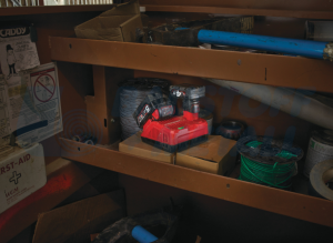 Зарядно устройство Milwaukee M12-18 FC