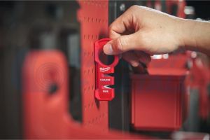 Точило за ножове с магнит Milwaukee