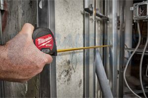 Противоударна магнитна ролетка Milwaukee STUD GEN2 8, 8 м, 33 мм