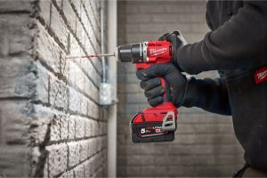 Акумулаторен винтоверт с ударна функция Milwaukee M18 BLPDRC-0X 