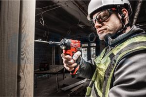 Акумулаторен ударен свръхкомпактен винтоверт Milwaukee M12 FID2-0 FUEL™