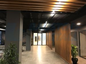 Метално пано SEPA с падащ борд за Т24 мрежа 30х10 цвят RAL 9005 черно 1200/600 мм, 1 брой