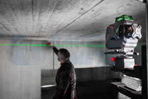 Линеен лазерен нивелир Sola Plano 4DGreen с батерии, зарядно и куфар