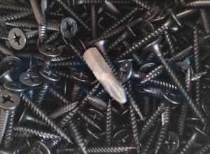 Рапиден винт Б+М 3.5/25 кутия 1000 бр с накрайник в кутията